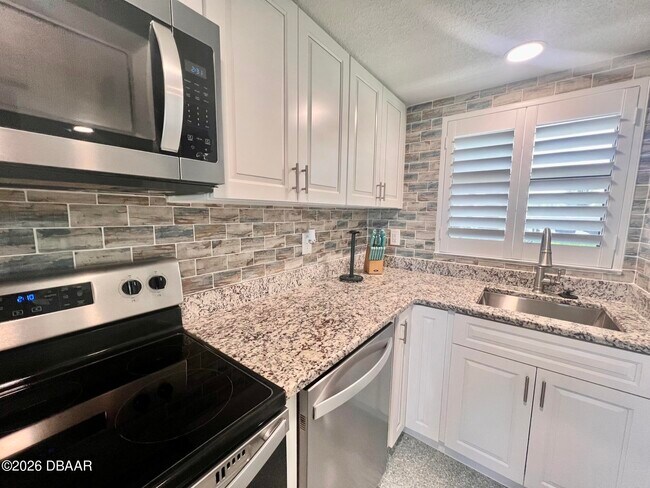 Building Photo - 3100 Ocean Shore Blvd