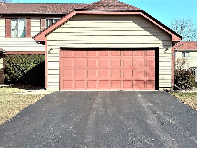 Primary Photo - 1217 Andover Cir