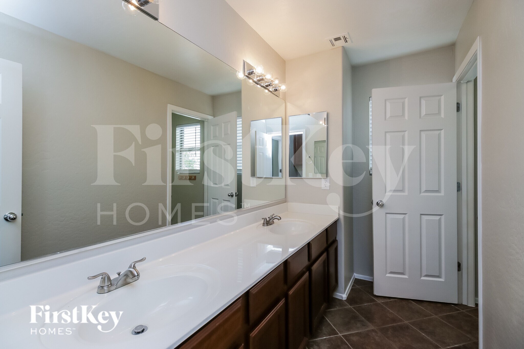 Building Photo - 2641 W Prospector Way