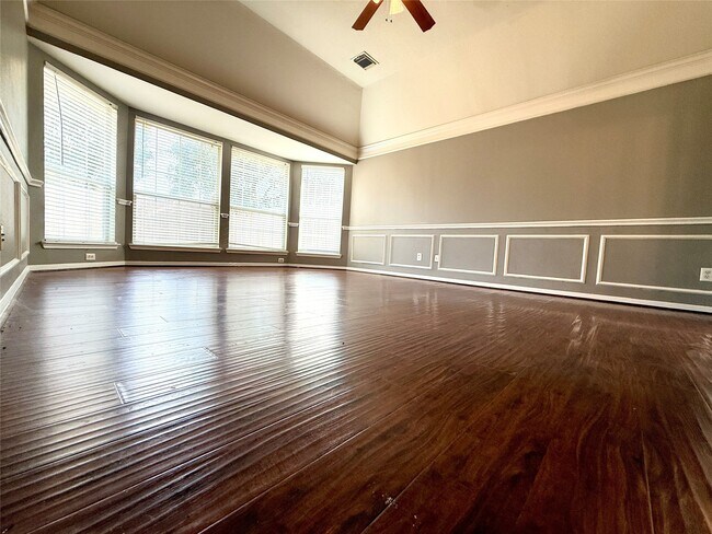 Building Photo - 11911 Timpnogos Dr