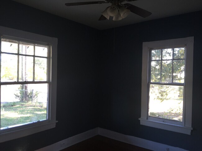 Building Photo - **AVAILABLE NOW**2 or 3 Bedroom / 1 Bathroom Home for Rent in Columbus, GA***