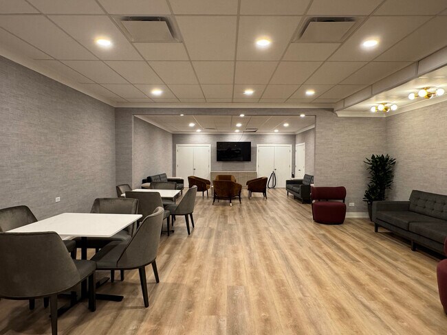 Building Photo - 5100 N Marine Dr