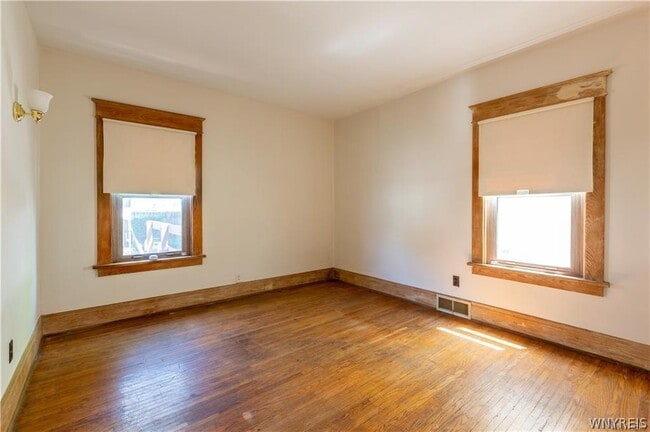 Building Photo - 237 North Park Ave