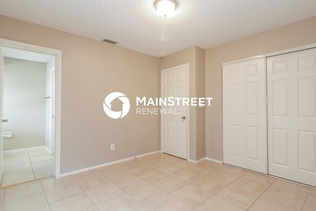 Building Photo - 3 Bedroom Pet-Friendly Home in Fort Myers,...