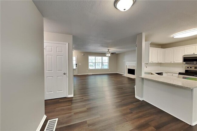 Building Photo - 7290 Hickory Bluff Dr