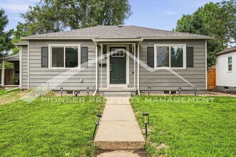 Building Photo - Charming Home with Central AC and Fenced Yard