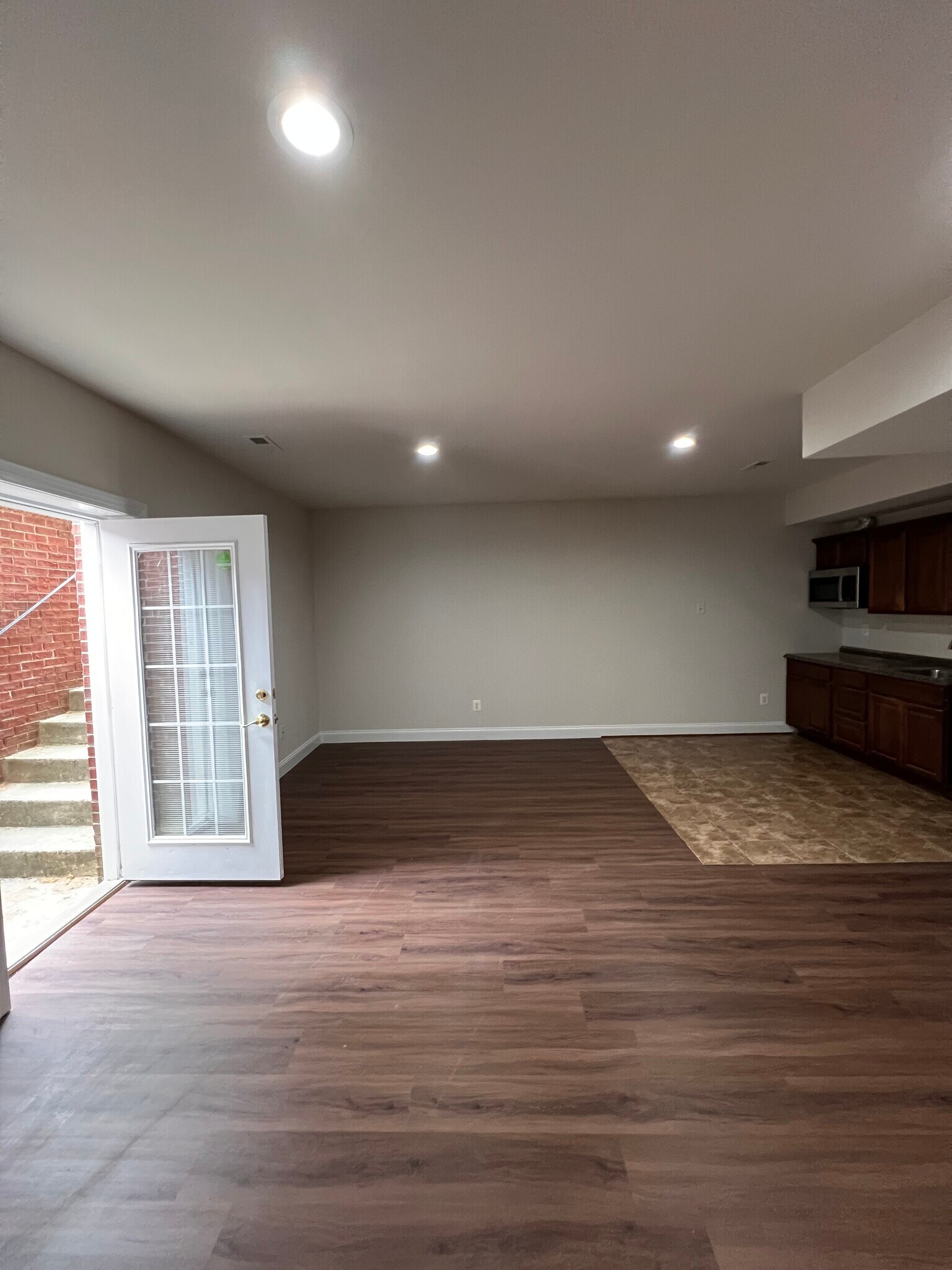 Building Photo - 9526 Parsonage Ln