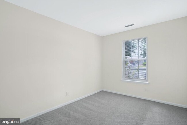 Building Photo - 1207 Yarmouth Ln
