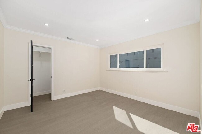 Building Photo - 1223 23rd St