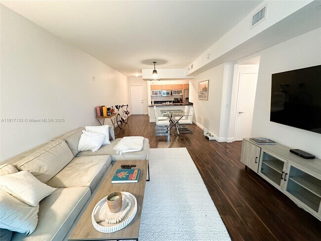 Building Photo - 951 Brickell Ave