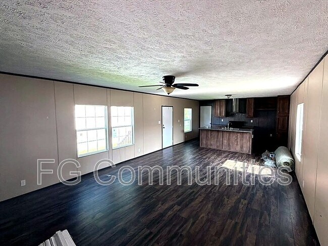 Building Photo - 112 Cloverleaf Ct