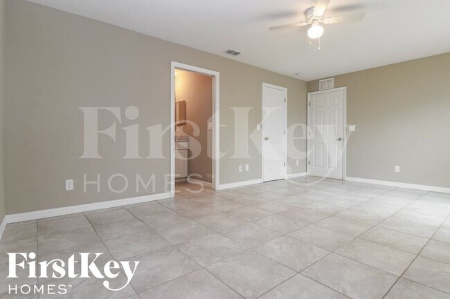 Building Photo - 10379 Grail Ave