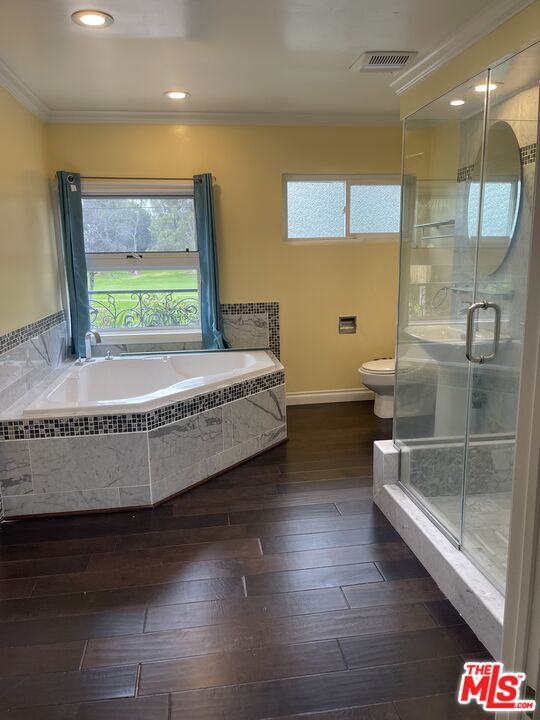 Building Photo - 4368 Fairway Dr