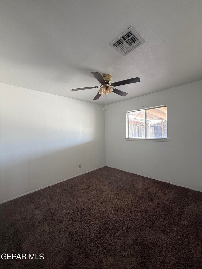 Building Photo - 7289 Mimosa Ave