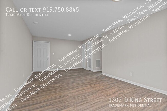 Building Photo - 1302 King St
