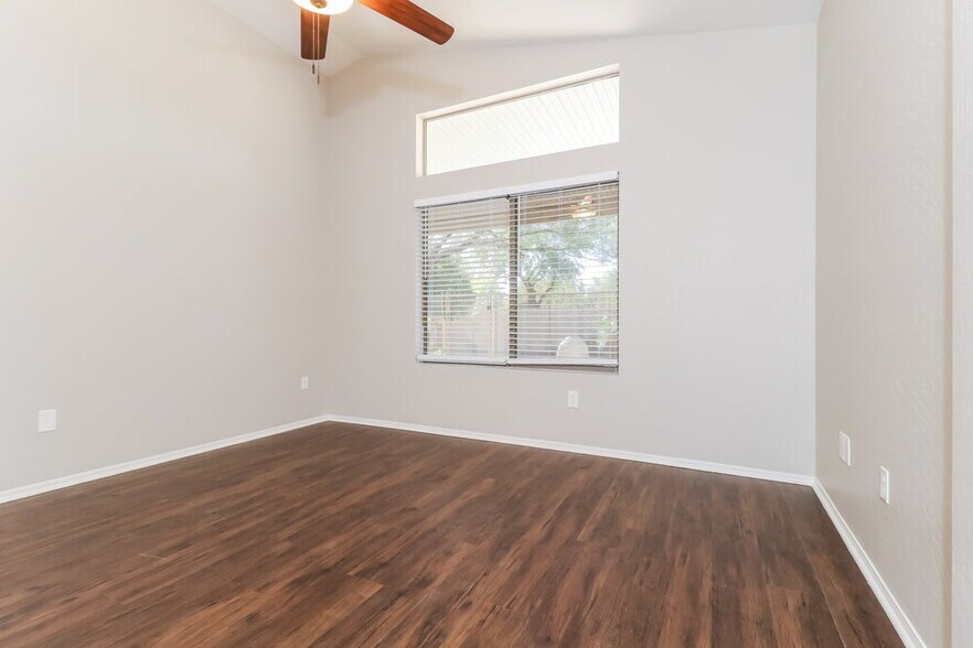 Building Photo - 20640 N 8th St