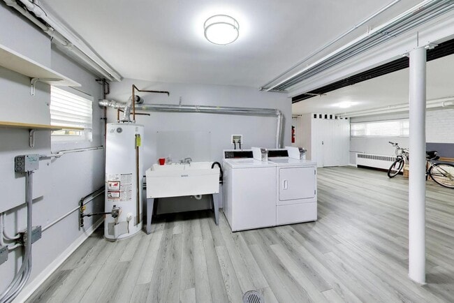 Building Photo - 6405 N Normandy Ave