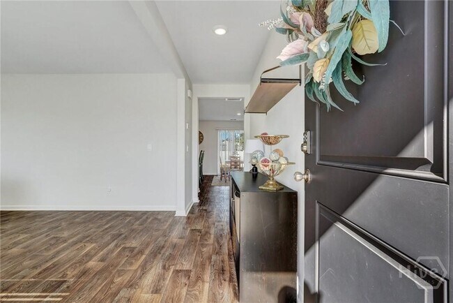 Building Photo - 27 Spicebush Cir