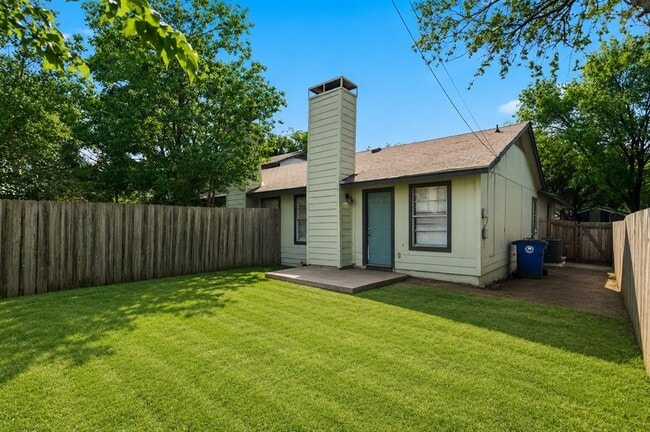Building Photo - 2412 Burleson Ct