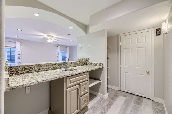 Building Photo - Luxury Living Awaits in this Grant Ranch Home! Meticulously Maintained Home Featuring 6 Bedrooms/...