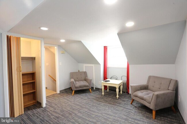 Building Photo - 2319 Perkiomen Ave