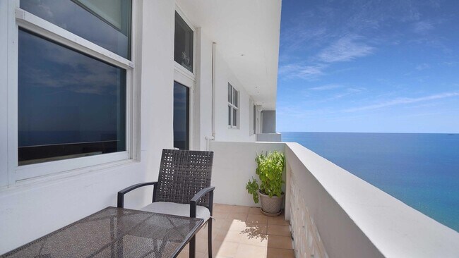 Building Photo - 4250 Galt Ocean Dr