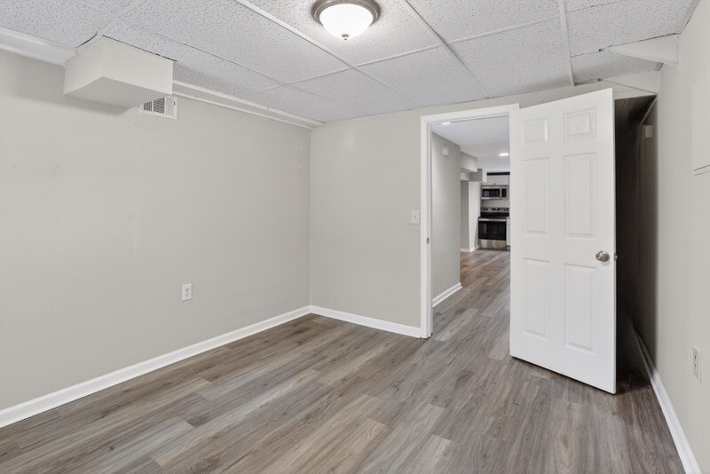 Building Photo - 586 Oakside Dr SW