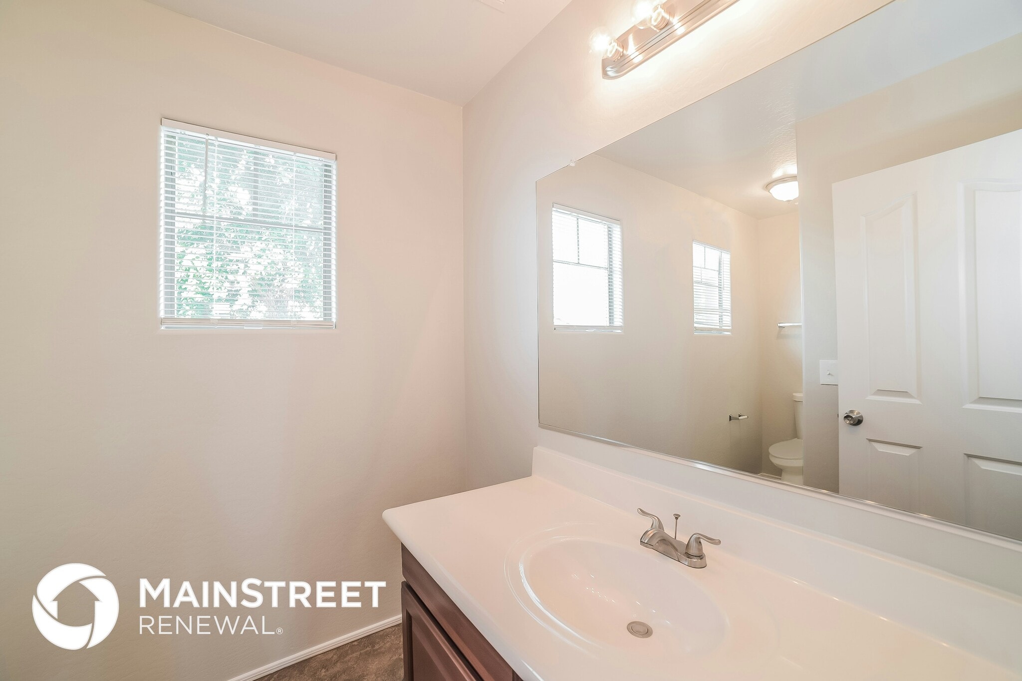 Building Photo - 15651 W Cameron Dr