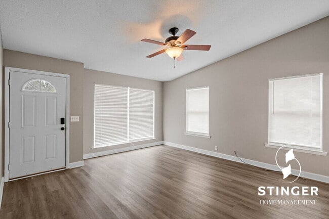 Building Photo - 16 Quail Ridge Cir N