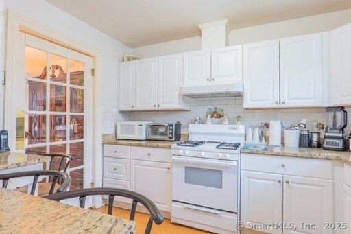 Building Photo - 81 Park Ave