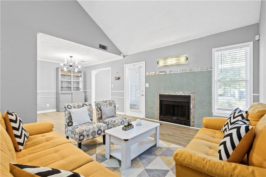 Building Photo - 1707 Cotton Patch Ln