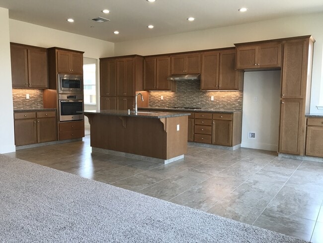 Building Photo - 1600 Dolomite Ct