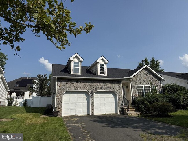 Building Photo - 25 Canal View Dr