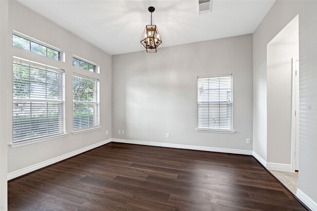 Building Photo - 5914 Shadow Creek Ct