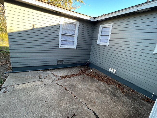 Building Photo - 1403 NW Lindy- COMING SOON!