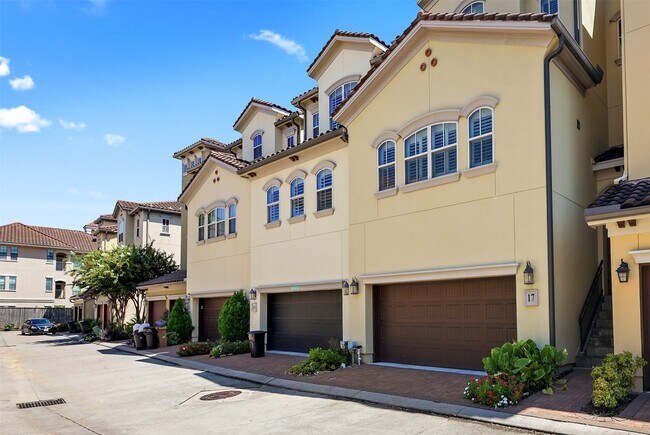 Building Photo - 17 Armand Shore Dr