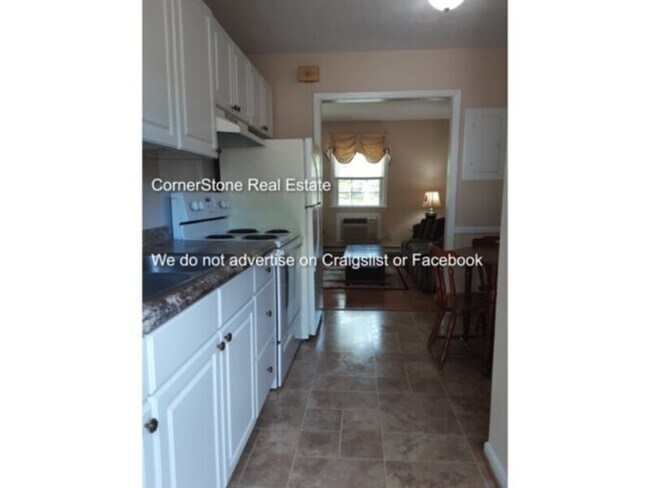 Building Photo - 7646 Brewster Pl
