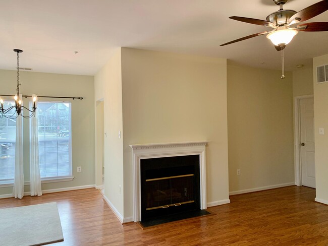Building Photo - 4138 Fountainside Ln