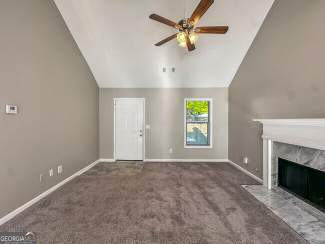 Building Photo - 11084 Knotty Pine Pl