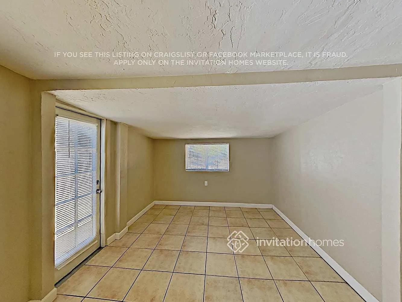 Building Photo - 2746 N Greenfield Rd