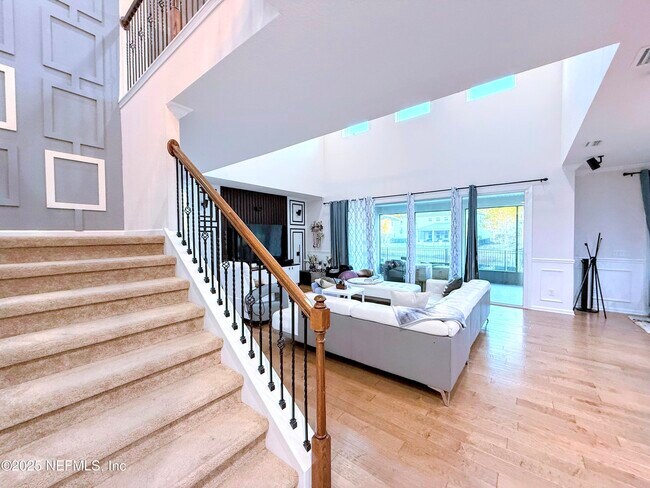 Building Photo - 102 Ann Scott Dr