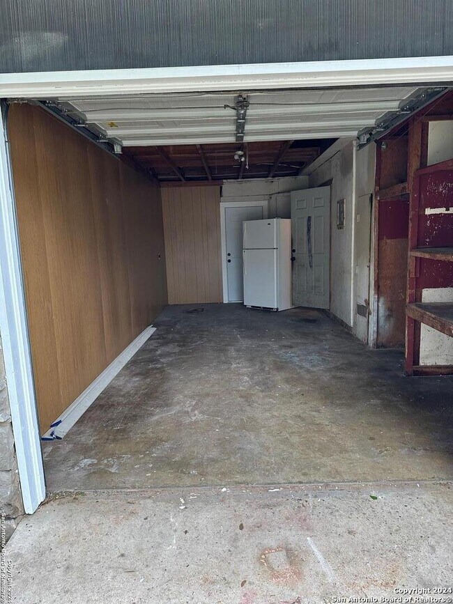 Building Photo - 7211 Westglade Dr