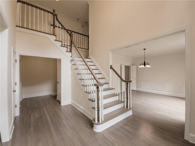 Building Photo - 7335 Craigleith Dr