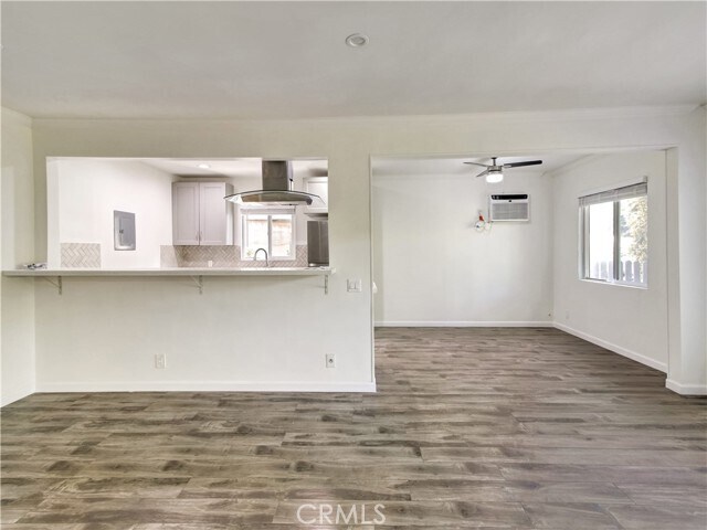 Building Photo - 1040 N Sierra Bonita Ave
