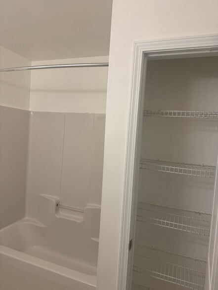 Building Photo - 12818 Sickles Dr