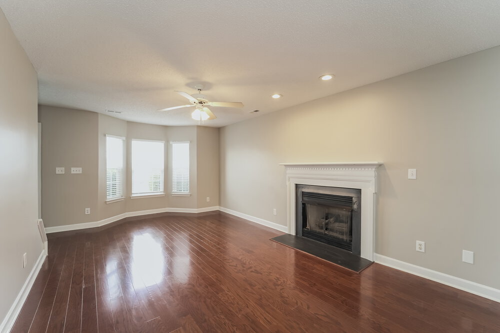 Building Photo - 11210 Silver Glen Ln