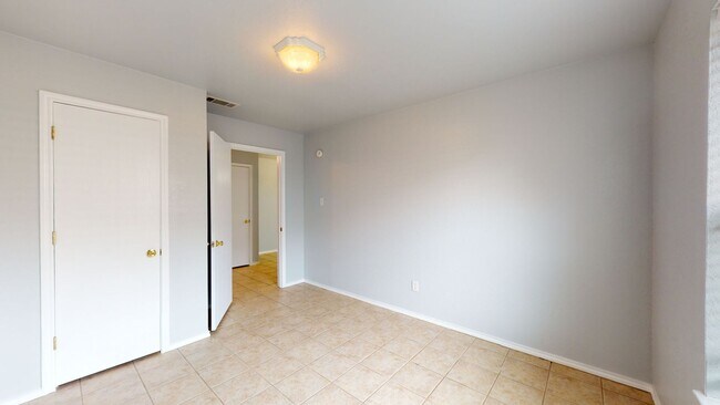 Building Photo - 1602 Old Nolanville Rd