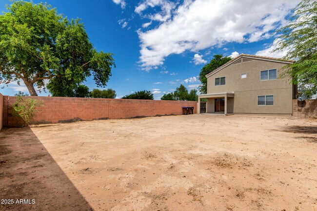 Building Photo - 6381 E Lush Vista View