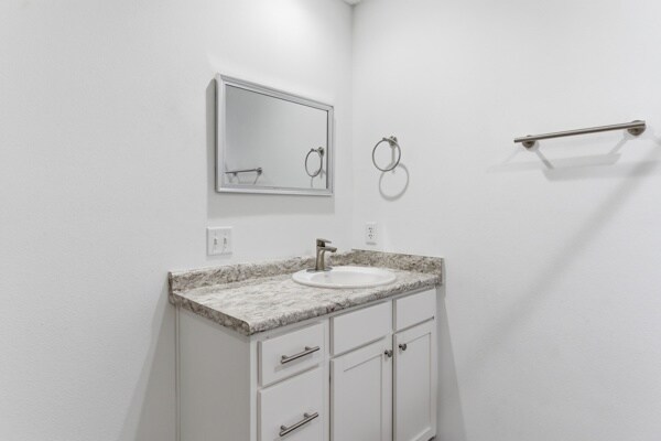 Building Photo - 34 Pine St