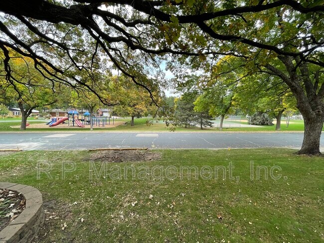 Building Photo - 6240 Jupiter Rd NE